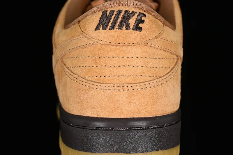 All Categories Nk SB Dunk Series Nk SB Dunk Low Low-top sneakers Nk SB Dunk Low Pro Wheat color Falling yellow low-top sports skateboard shoes BQ6817-204